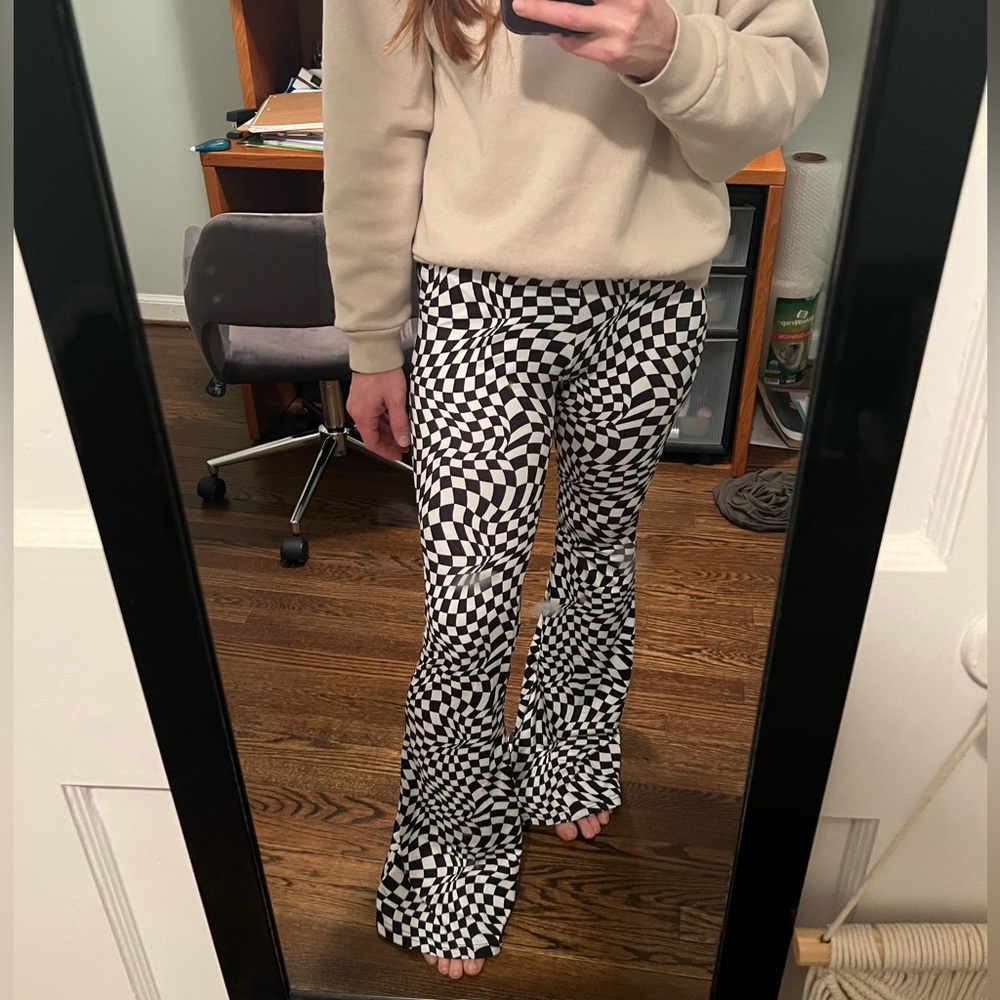 High waist b&w checkered flare pant